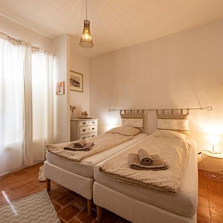 Tourbes Les Chambres Du Lavoir Vert מראה חיצוני תמונה